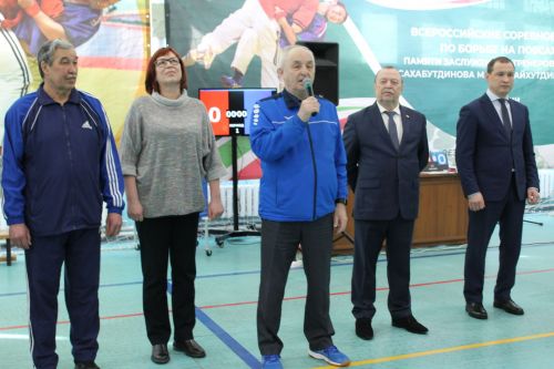 Волейбол мәйданчыгында кызу