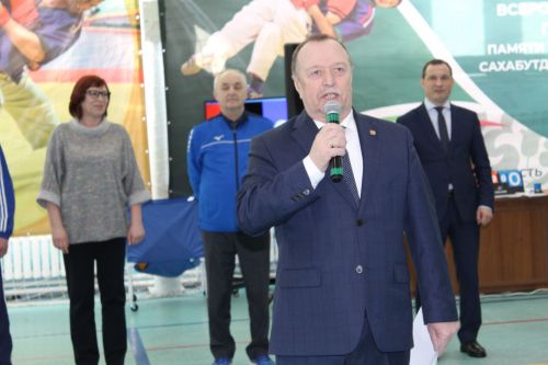 Волейбол мәйданчыгында кызу