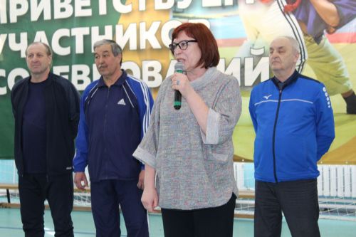 Волейбол мәйданчыгында кызу