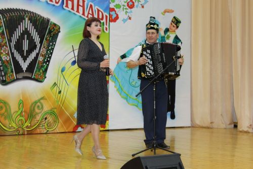 Гармунчылар җыелган җирдә