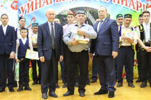 Гармунчылар җыелган җирдә