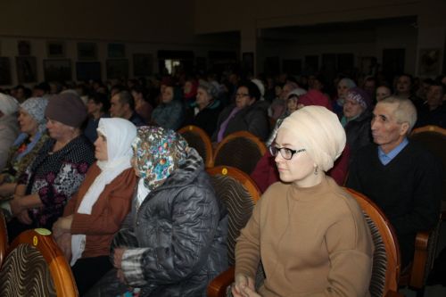 Гармунчылар җыелган җирдә