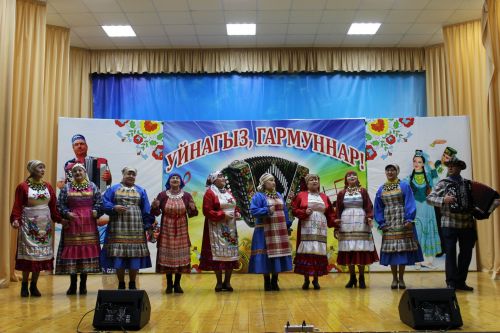 Гармунчылар җыелган җирдә