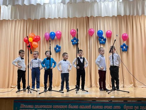 Олы Кибәхуҗада әти-әниләр берләшеп концерт куйган