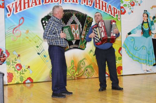 Гармунчылар җыелган җирдә