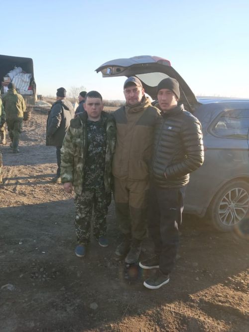 Хәрби хезмәттә булган якташларыбызга ярдәм җыйнап озатылды
