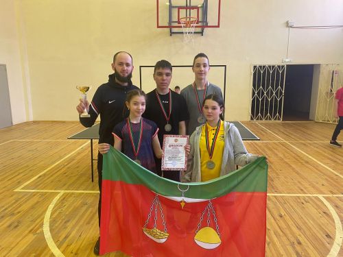 Икенче урынны алдылар