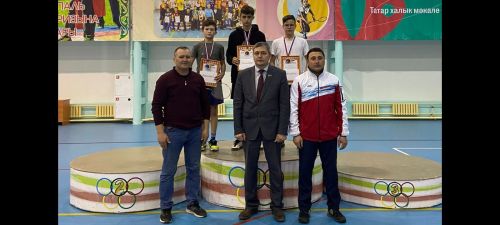 Бадминтон буенча ярышлар узды