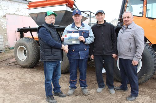 Алдынгыларга сертификатлар тапшырылды