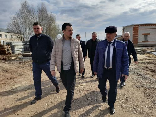 Яшьләр белән очраштылар
