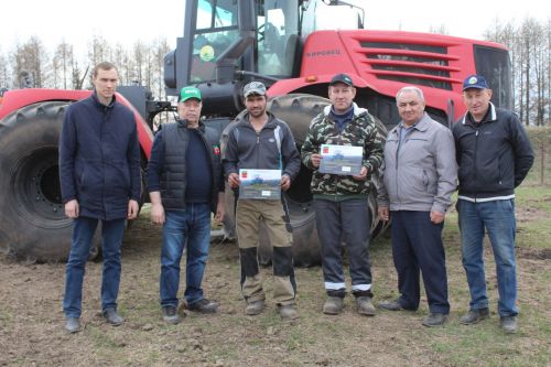 Алдынгыларга сертификатлар тапшырылды
