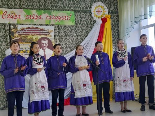 «Сайра, сайра сандугач»! дип исемләнгән ll республикакүләм керәшен фестивале узды
