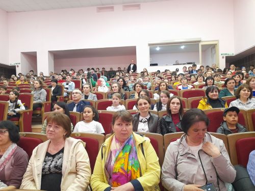 Шигърият кичәсе узды