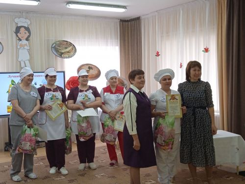 «Балалар бакчасының иң яхшы пешекчесе» бәйгесе узды