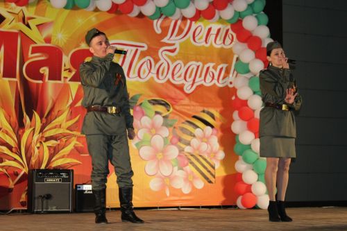 “Җиңү килде җирне нурга күмеп…”