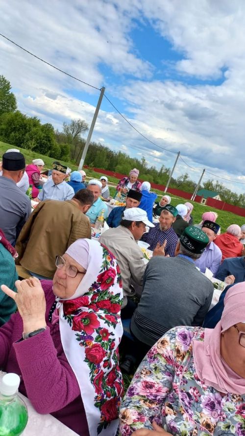 Мәчеткә беренче нигез ташы салынды.