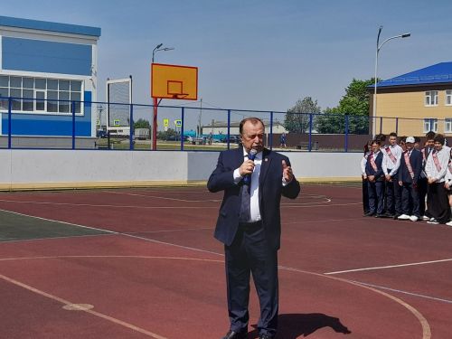 Соңгы кыңгырау чыңлады