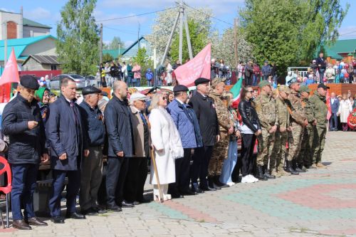 Хәтер яңартырга дип кабат мәйданга чыктык