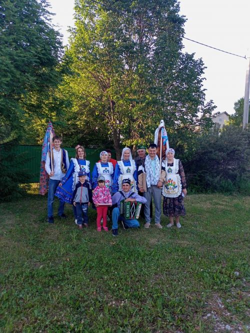 Теләче авылында бирнә җыйдылар