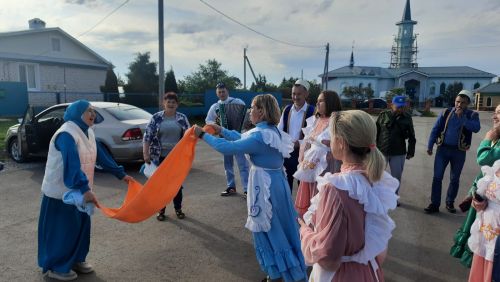 Теләче авылында бирнә җыйдылар