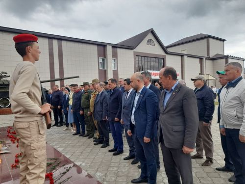 Батырларны бер минутлык тынлык белән искә алдылар