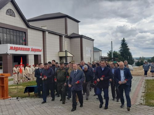 Батырларны бер минутлык тынлык белән искә алдылар