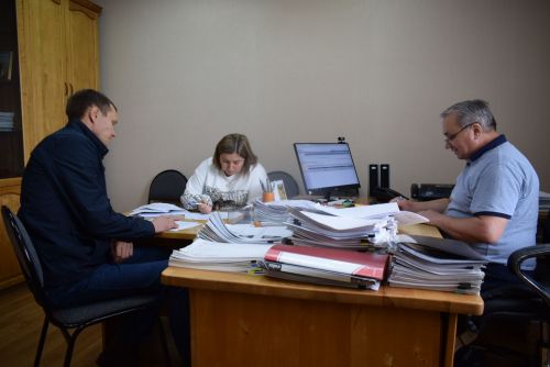 Киңәшле эш таркалмас