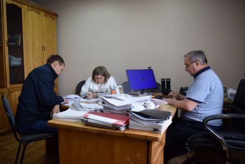 Киңәшле эш таркалмас