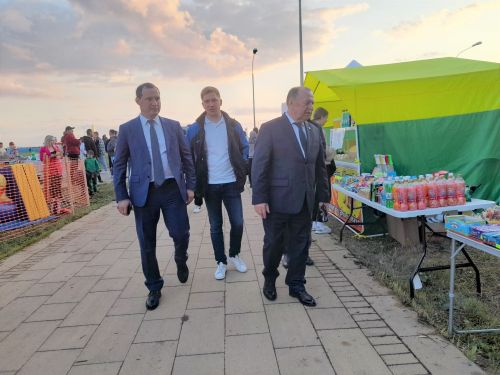 Актив яшьләр сәхнә түрендә бүләкләнде