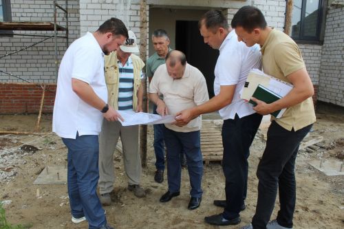 Төзелеш объектлары белән таныштылар