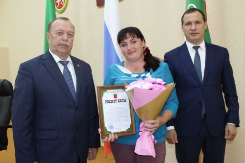 Почтальоннар бүләкләнде