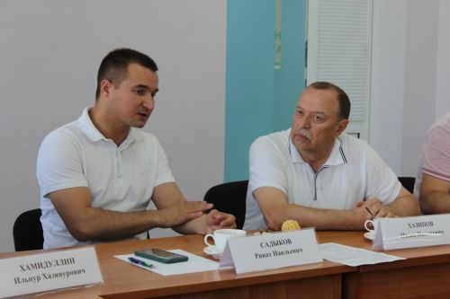 Балалар һәм яшьләрнең киләчәге белән кызыксынды