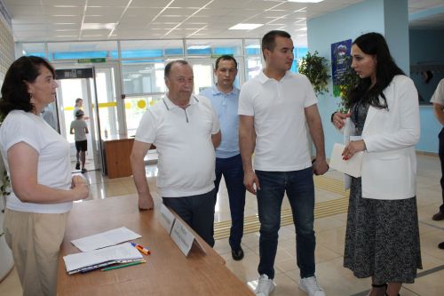 Балалар һәм яшьләрнең киләчәге белән кызыксынды