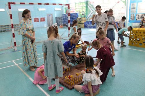 Балалар һәм яшьләрнең киләчәге белән кызыксынды