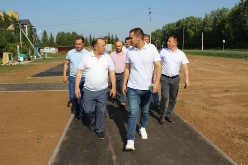 Балалар һәм яшьләрнең киләчәге белән кызыксынды