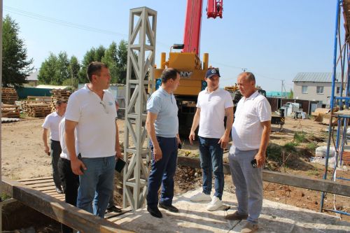 Балалар һәм яшьләрнең киләчәге белән кызыксынды