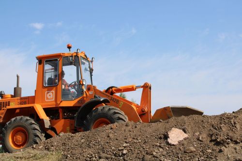 Республика һәм  федераль программа кысаларында юл эшләре башкарыла