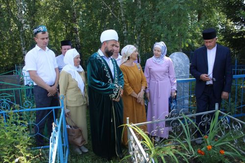 Бүген  Казаклар авылында күренекле  татар галиме Равил Үтәбәй - Кәримине искә алу кичәсе узды