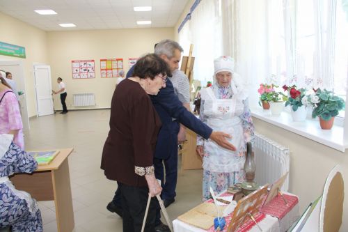 Бүген  Казаклар авылында күренекле  татар галиме Равил Үтәбәй - Кәримине искә алу кичәсе узды
