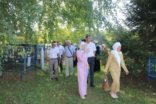Бүген  Казаклар авылында күренекле  татар галиме Равил Үтәбәй - Кәримине искә алу кичәсе узды