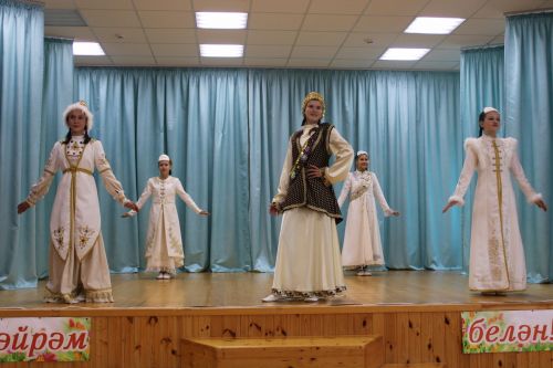 Бүген  Казаклар авылында күренекле  татар галиме Равил Үтәбәй - Кәримине искә алу кичәсе узды