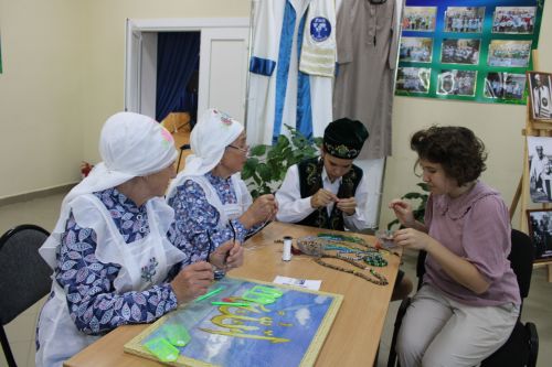 Бүген  Казаклар авылында күренекле  татар галиме Равил Үтәбәй - Кәримине искә алу кичәсе узды