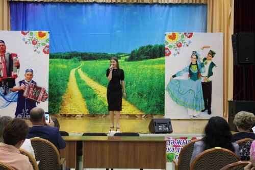 “Китап укучылар көне”н билгеләп үттеләр