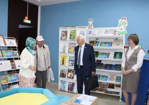 “Китап укучылар көне”н билгеләп үттеләр