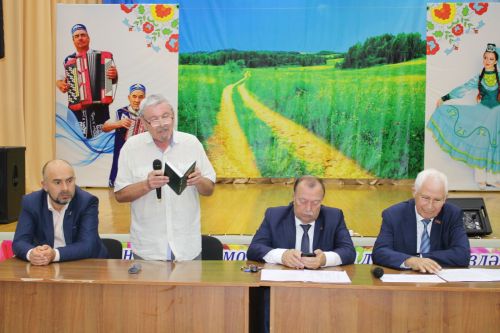 “Китап укучылар көне”н билгеләп үттеләр