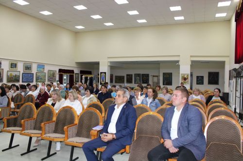 “Китап укучылар көне”н билгеләп үттеләр