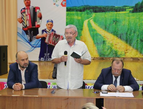 “Китап укучылар көне”н билгеләп үттеләр