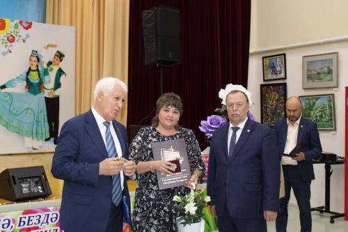 “Китап укучылар көне”н билгеләп үттеләр