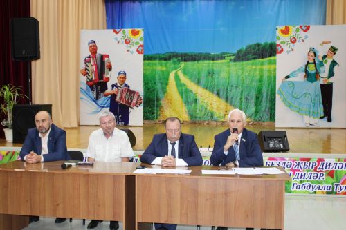 “Китап укучылар көне”н билгеләп үттеләр