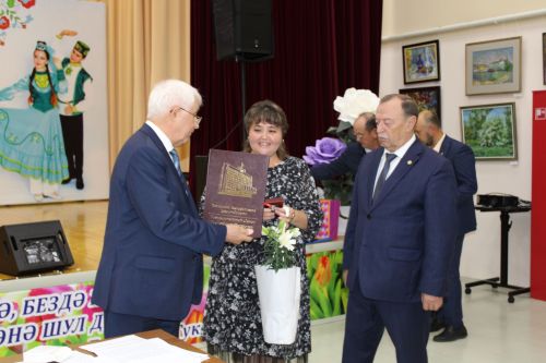 “Китап укучылар көне”н билгеләп үттеләр